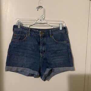 Pilcro Denim Cuffed Shorts – Size 28"